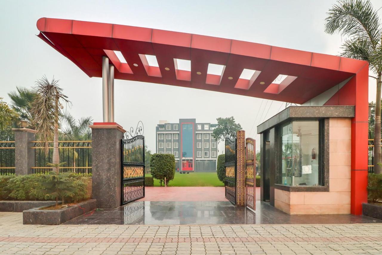 Super Townhouse Jashn Hotel Chinhat Exterior photo