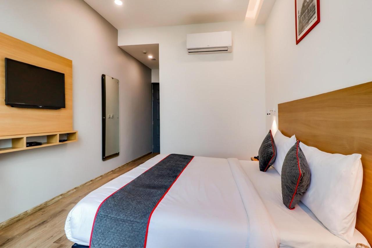 Super Townhouse Jashn Hotel Chinhat Exterior photo